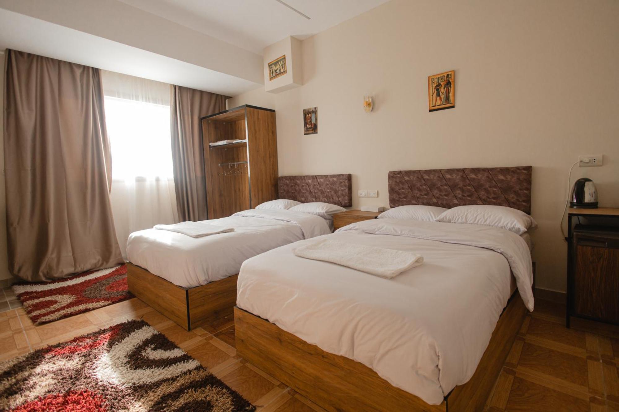 The View Pyramids Hotel Kafrat al Jabal Exterior photo