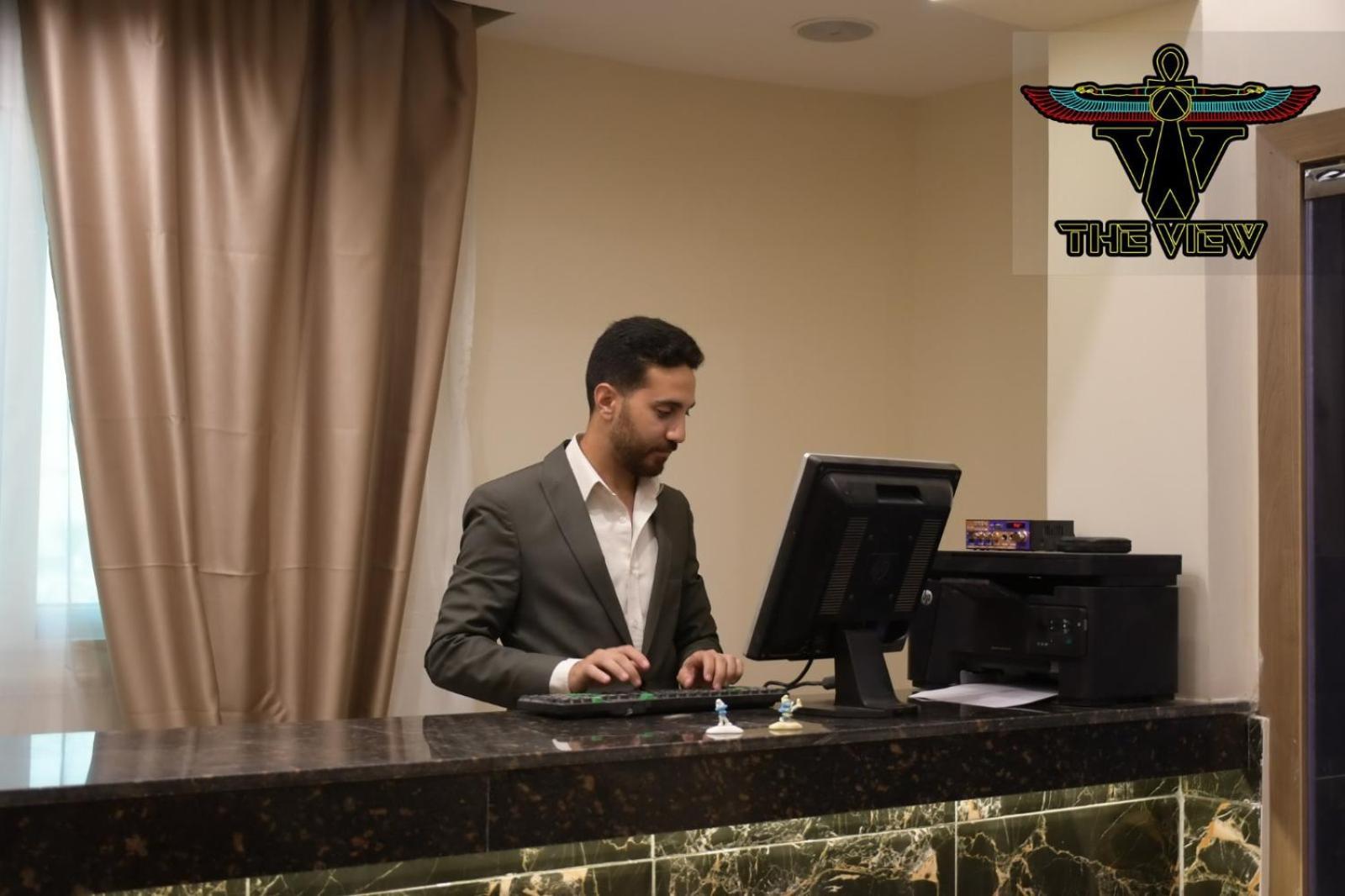 The View Pyramids Hotel Kafrat al Jabal Exterior photo
